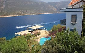 Korsan Ada Hotel  2*